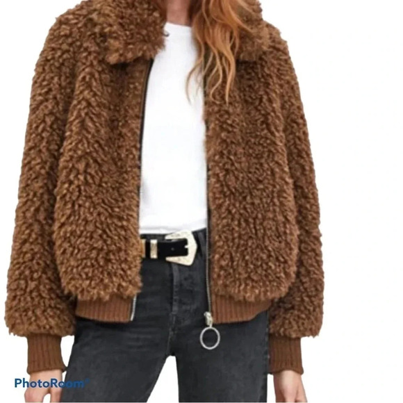 Zara Jackets & Blazers - Zara tan fuzzy Sherpa bumper jacket Sz  XS